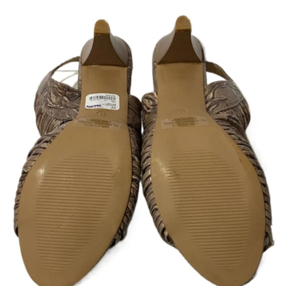 NWOB C COMFORT Womens Taupe Slinky Textured Embossed Peep Toe Heels Size 11 Boho - Picture 6 of 6